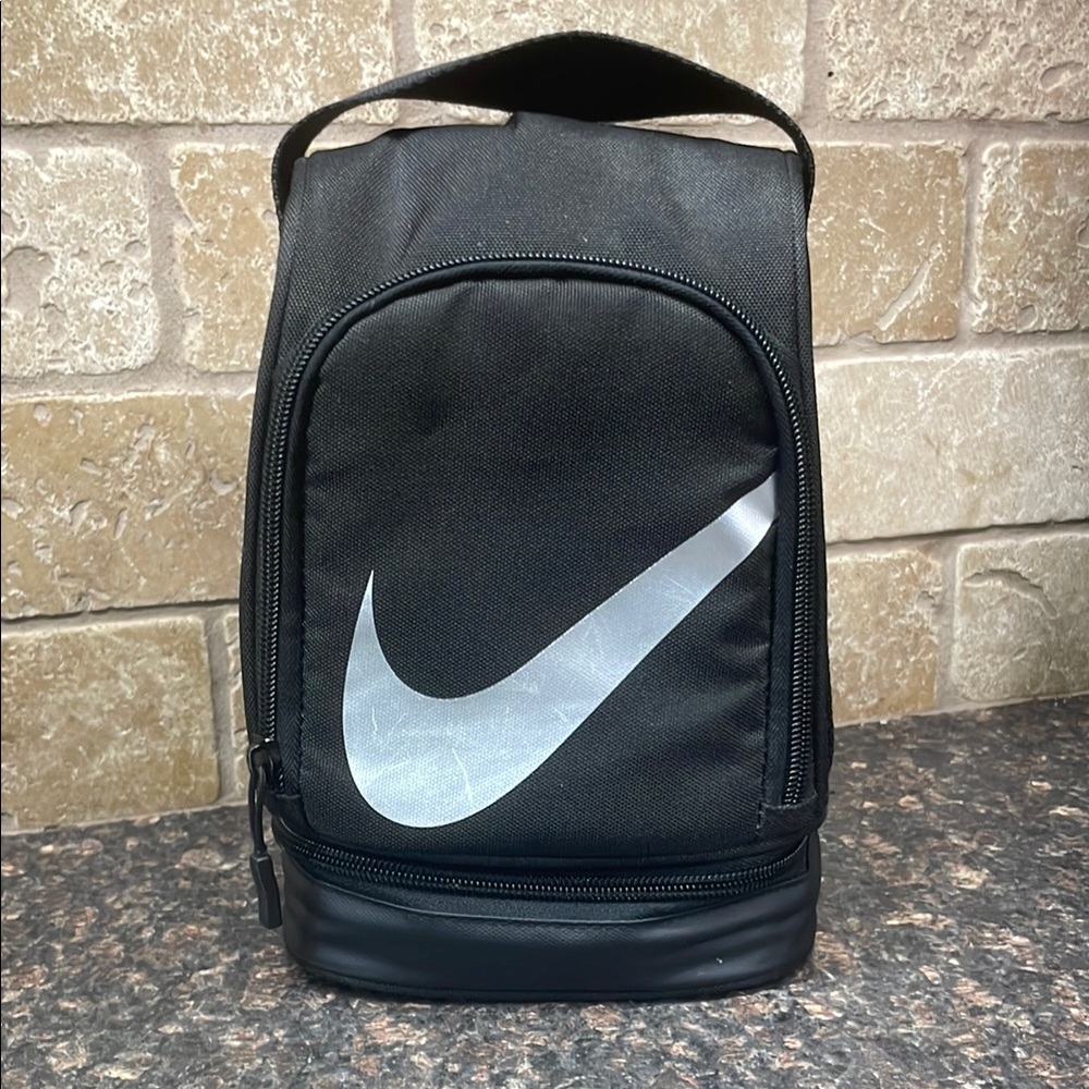 Nike Black and Silver Insulated Bag Durable Design Iconic Branding